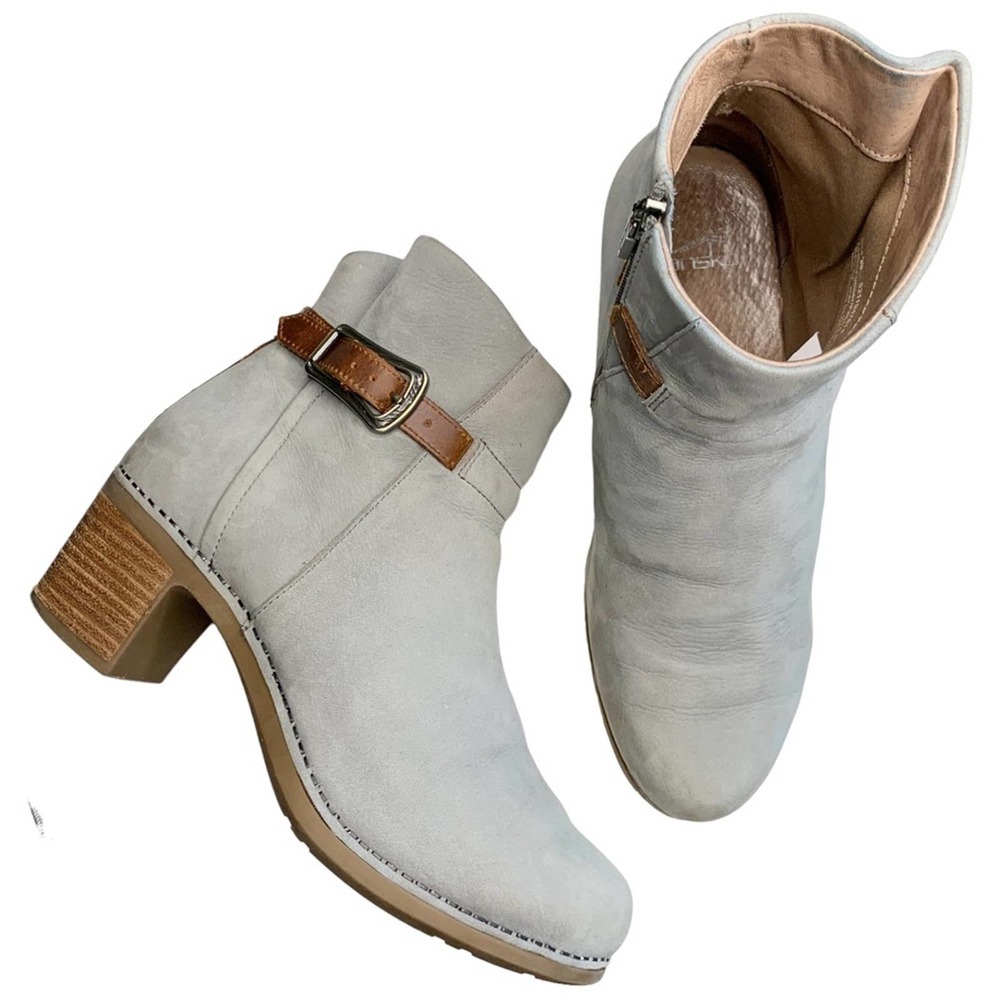 Dansko Hartley Boots Grey Nubuck Leather Brown Buckle Chunky 39 8.5 9